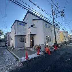 相模原市中央区緑が丘 ２階リビングで勾配天井です